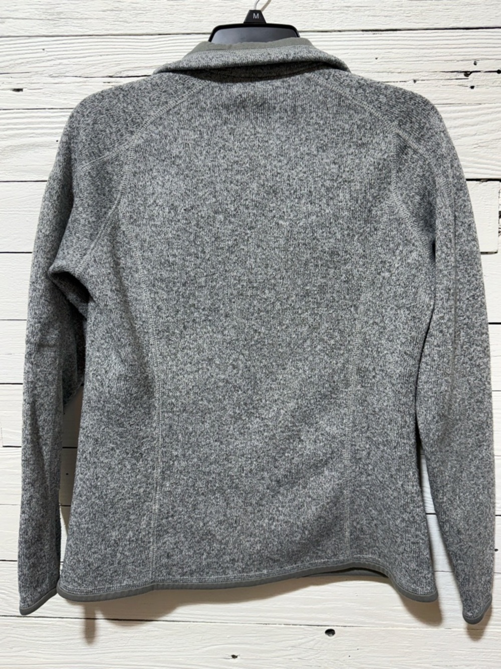 Patagonia Grey Fleece with Multicolor Logo Womens Need Zipper - Picture 3 of 3